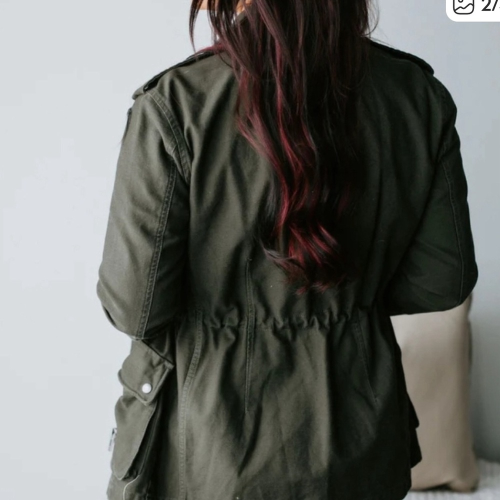 Chelsea DeBoer Tan Utility Jacket Classic Style - Picture 10 of 10